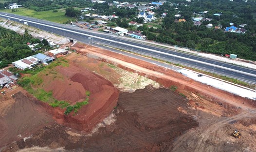 Dự án cải tạo đất phục vụ thi công cao tốc Phan Thiết - Dầu Giây ở huyện Xuân Lộc, tỉnh Đồng Nai. Ảnh: Hà Anh Chiến
