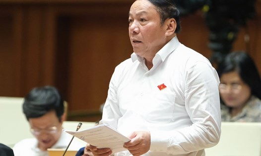 Bộ trưởng Nguyễn Văn Hùng. Ảnh: Văn phòng Quốc hội