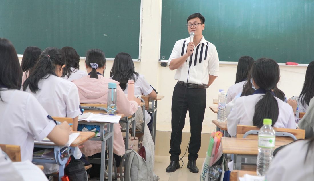 Lớp học tại Trường THPT Bùi Thị Xuân. Ảnh: Chân Phúc