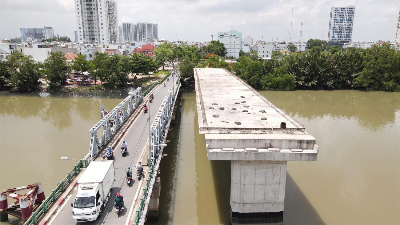 Cầu Phước Long dự kiến hoàn thành cuối năm 2024.  Ảnh: Hữu Chánh