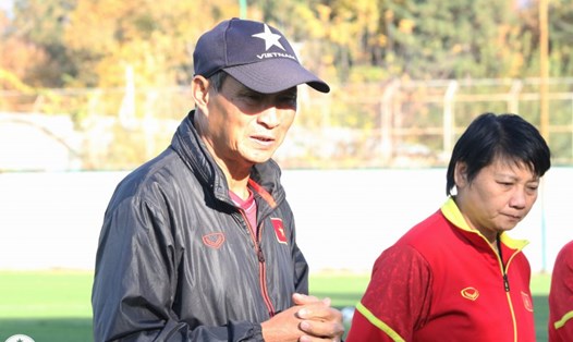Huấn luyện viên Mai Đức Chung kì vọng tuyển nữ Việt Nam thi đấu tốt trước Nhật Bản. Ảnh: VFF