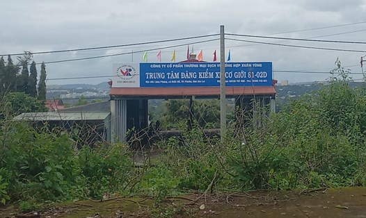 Trung tâm đăng kiểm xe cơ giới 81-02D tại làng Phung, xã Biển Hồ. Ảnh: Thanh Tuấn 