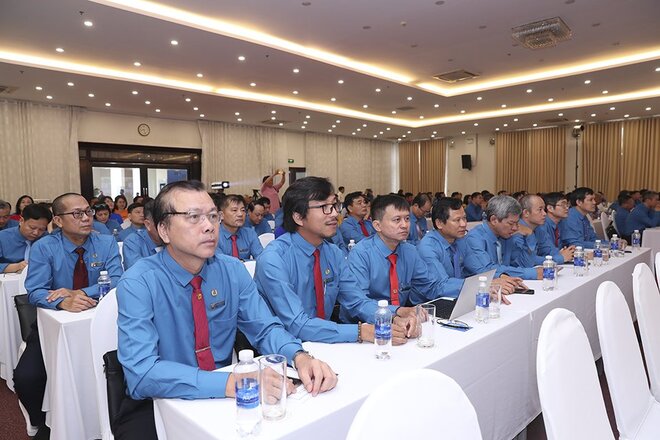 Các đại biểu dự Đại hội VI Công đoàn Điện lực Việt Nam. Ảnh: Ngọc Tuấn
