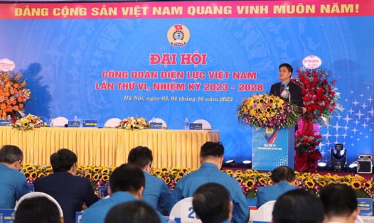 Phó Chủ tịch Tổng Liên đoàn Lao động Việt Nam Ngọ Duy Hiểu phát biểu chỉ đạo tại Đại hội VI Công đoàn Điện lực Việt Nam. Ảnh: Ngọc Tuấn