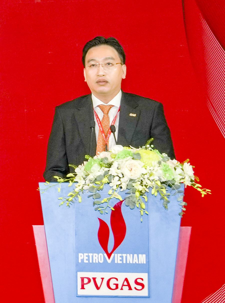 Đồng chí Nguyễn Thanh Bình – Bí thư Đảng ủy, Chủ tịch HĐQT PV GAS thể hiện quyết tâm khẩn trương tập trung vào công tác lãnh đạo, chỉ đạo sâu sát, quyết liệt và có hiệu quả các mặt hoạt động của PV GAS. Ảnh: Hồ Cầm