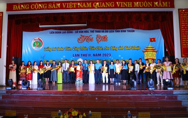 Chung kết Hội thi “Tiếng hát đoàn viên, công nhân, viên chức, lao động tỉnh Bình Thuận” lần thứ II, năm 2023. Ảnh: Duy Tuấn