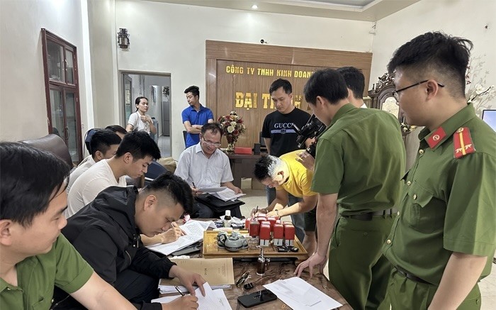 Cặp vợ chồng trong đường dây tín dụng đen cho vay lãi suất cao