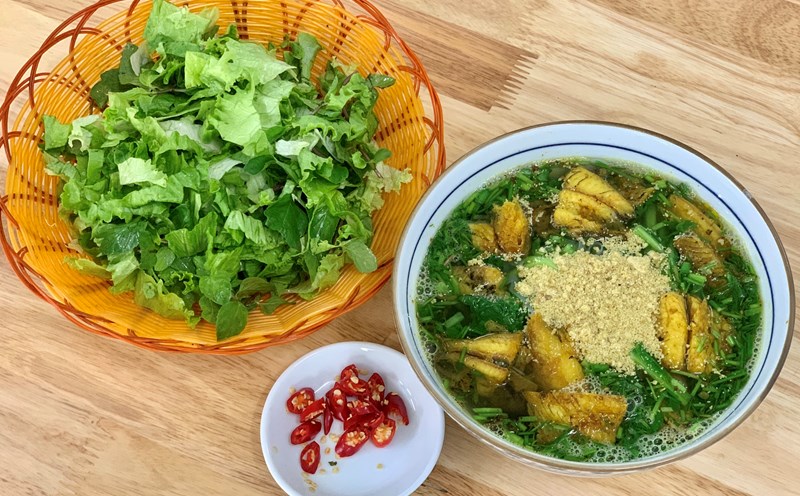 Bát canh cá Quỳnh Côi hấp dẫn thực khách. Ảnh: Nhật Minh