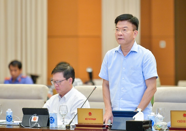 Bộ trưởng Bộ Tư pháp Lê Thành Long. Ảnh: Phạm Thắng/QH