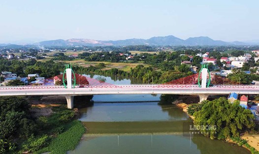 Cầu Huống Thượng (Thái Nguyên). Ảnh: Nguyễn Tùng.