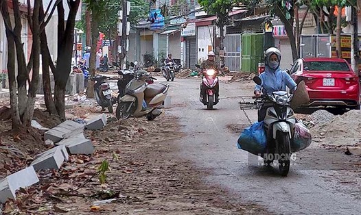Đường Nguyễn Chí Thanh - con phố luôn đông đúc và sầm uất nhất TP Điện Biên Phủ trở nên ảm đạm.