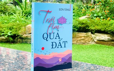Tác phẩm "Trái tim quả đất" do Nhà Xuất bản Chính trị quốc gia Sự thật ấn hành. Ảnh: Vương Trần