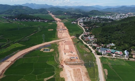 Cao tốc Bắc - Nam qua Bình Định. Ảnh: Nguyễn Ngọc