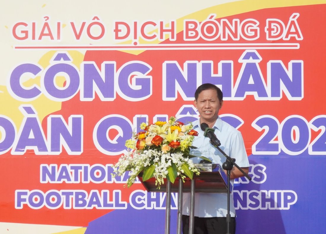 Ông Vũ Mạnh Tiêm, Phó trưởng Ban Tuyên giáo Tổng LĐLĐ Việt Nam, phát biểu tại lễ khai mạc. Ảnh: Phương Ngân