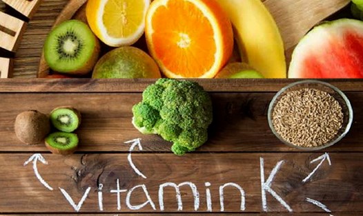 Vitamin D từ các thực phẩm như sữa, trứng tốt cho xương và khớp. Ảnh: Nguyễn Ly 