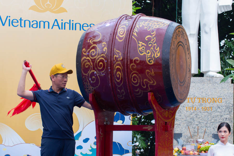Giải bơi chải thuyền rồng mở rộng 2023 nằm trong chuỗi các hoạt động thể thao thiết thực Kỷ niệm 69 năm ngày Giải phóng Thủ đô (10.10.1954-10.10.2023), trong thỏa thuận hợp tác phát triển văn hóa, thể thao và du lịch giữa Ủy ban nhân dân TP. Hà Nội với Tổng Công ty Hàng không Việt Nam (Vietnam Airlines).