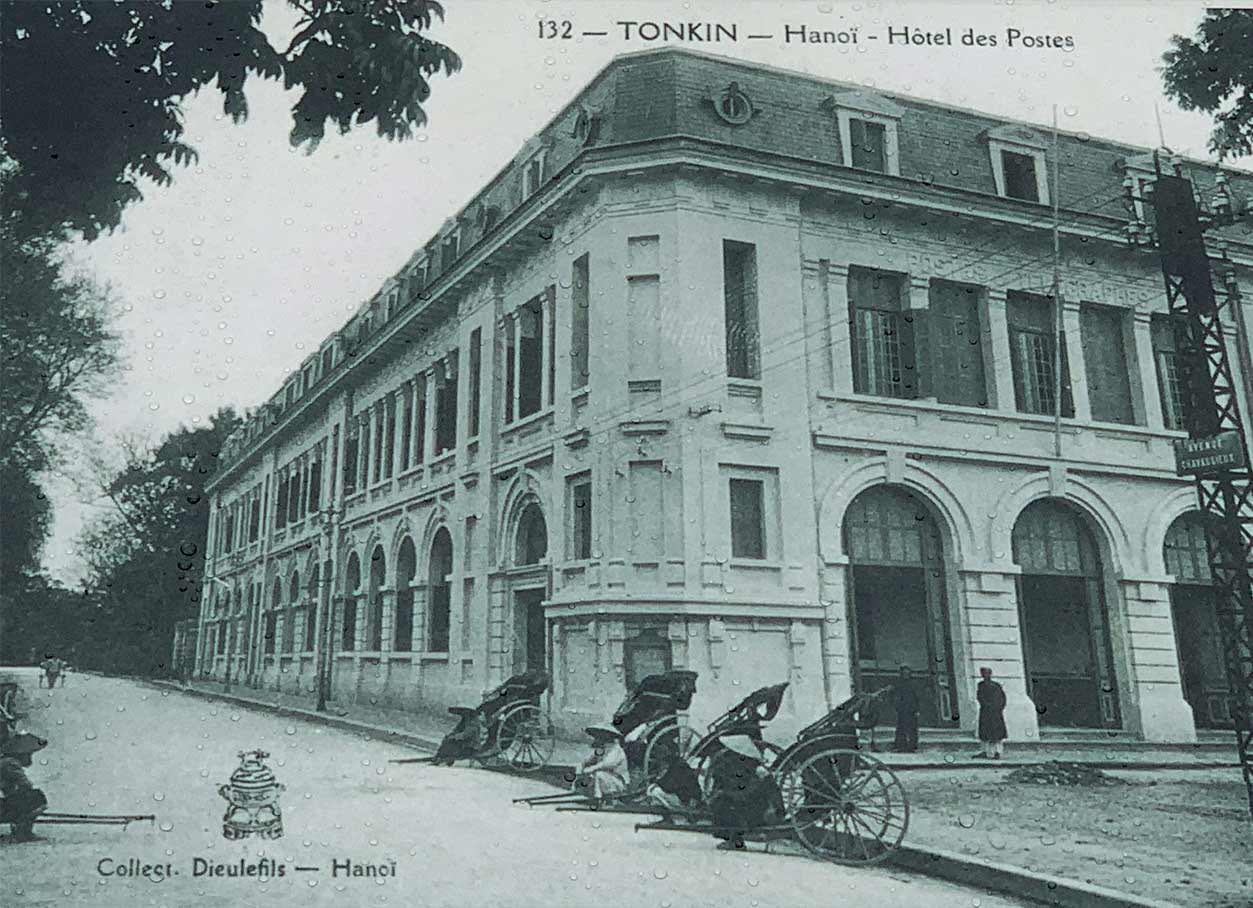 Sở Bưu điện Hà Nội đầu thế kỷ XX. Ảnh: Nhật Minh