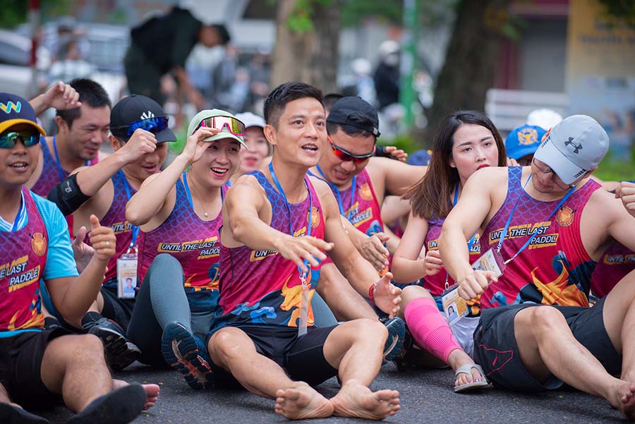 Chia sẻ với báo Lao Động, anh Đỗ Chí Hùng, thành viên đội Trâu Vàng Hồ Tây cho biết: “Với giải đấu năm nay, đội Trâu Vàng Hồ Tây đã tập luyện khá vất vả, một tuần 3-4 trận, mọi người rất nghiêm túc.  Năm nay, chất lượng các đội rõ ràng hơn và chất lượng hơn rất nhiều. Bản thân mỗi người đều mang áp lực cực kỳ lớn để bảo vệ kết quả thành công. Đây là chiến thắng vô cùng ý nghĩa, đội Trâu Vàng vô cùng vui và hạnh phúc”.