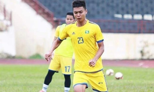 Cựu cầu thủ Sông Lam Nghệ An - Lê Thành Tâm giải nghệ ở tuổi 23. Ảnh: FBNV