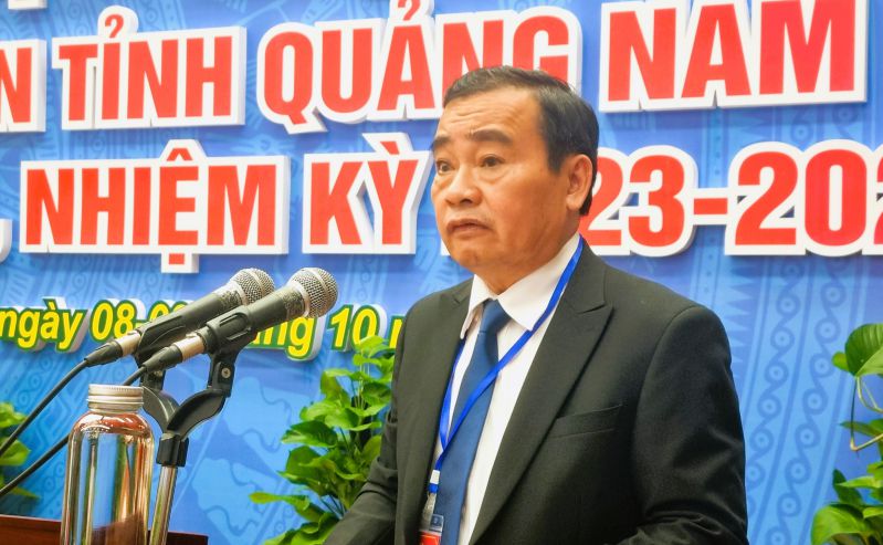 Chủ tịch LĐLĐ tỉnh Quảng Nam Phan Xuân Quang phát biểu khai mạc phiên thứ nhất Đại hội Công đoàn tỉnh Quảng Nam lần thứ XVII. Ảnh: Hoàng Bin  
