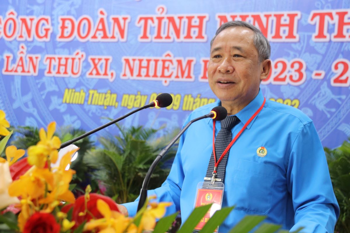 Chủ tịch LĐLĐ tỉnh Ninh Thuận khai mạc Đại hội XI Công đoàn Ninh Thuận. Ảnh: Phương Linh