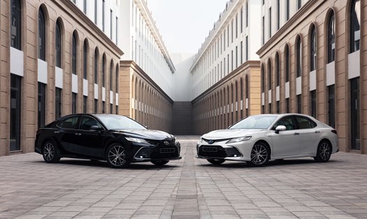 Toyota Camry hybrid có khả năng tiết kiệm nhiên liệu top đầu trong nhóm xe sedan. Ảnh: Toyota