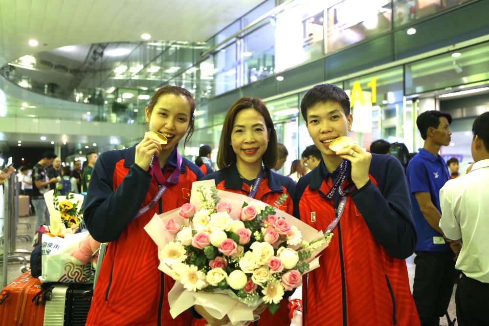 Đội tuyển cầu mây Việt Nam giành 1 huy chương vàng và 1 huy chương bạc tại ASIAD 19. Ảnh: Minh Anh