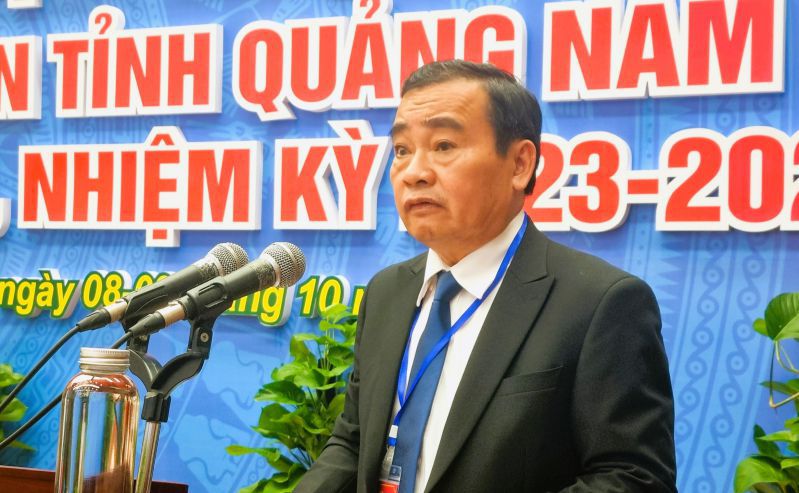 Ông Phan Xuân Quang, Chủ tịch LĐLĐ tỉnh Quảng nam phát biểu nhận nhiệm vụ. Ảnh Hoàng Bin.