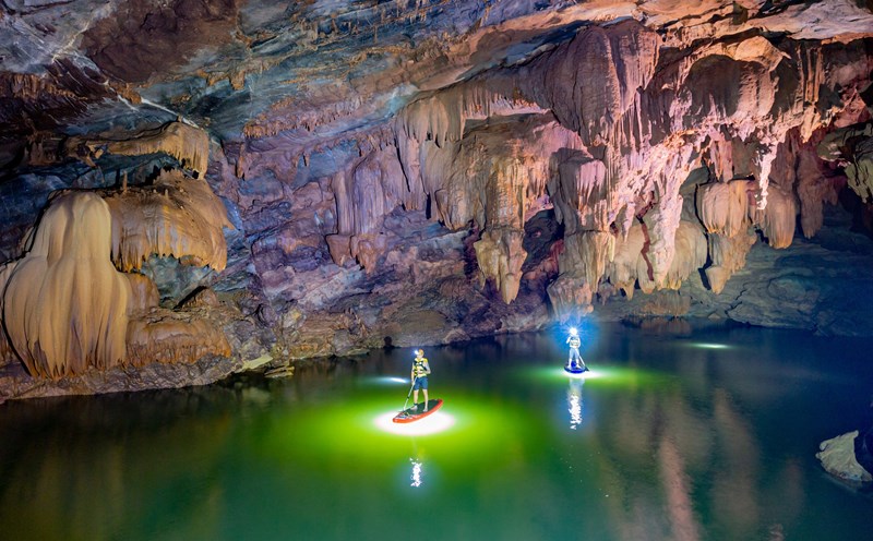 Cảnh đẹp bên trong hang Hung Thoòng. Ảnh: Sở Du lịch Quảng Bình cung cấp