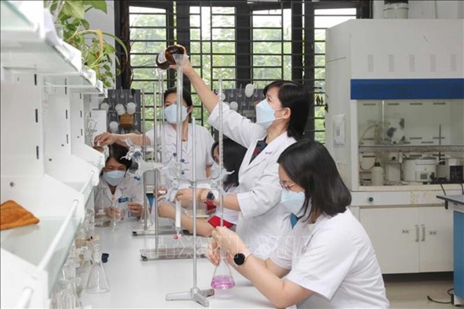 Việt Nam phấn đấu thành trung tâm sản xuất dược phẩm giá trị cao