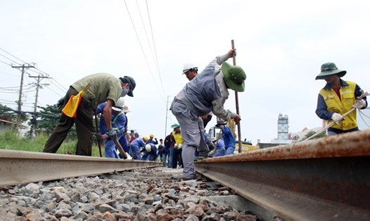 Ngành đường sắt xây dựng thỏa ước lao động tập thể đảm bảo đời sống NLĐ. Ảnh: Mạnh Hùng