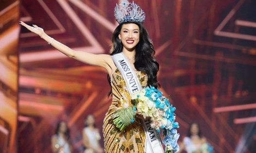 Hoa hậu Bùi Quỳnh Hoa đăng quang Miss Universe Vietnam 2023. Ảnh: Ban tổ chức