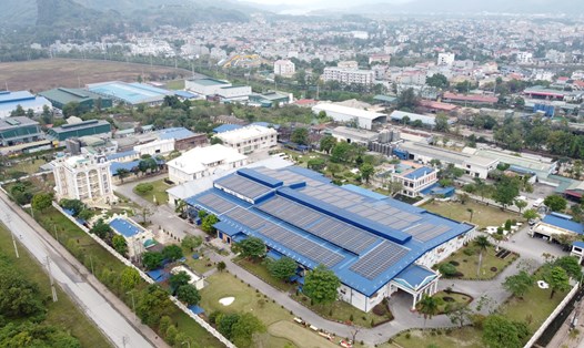 Tập đoàn Meiko Nhật Bản đang triển khai kế hoạch xây dựng nhà máy sản xuất các vi mạch điện tử tại KCN Bờ trái sông Đà với số vốn đầu tư tương đương 200 triệu USD. Ảnh: Minh Nguyễn