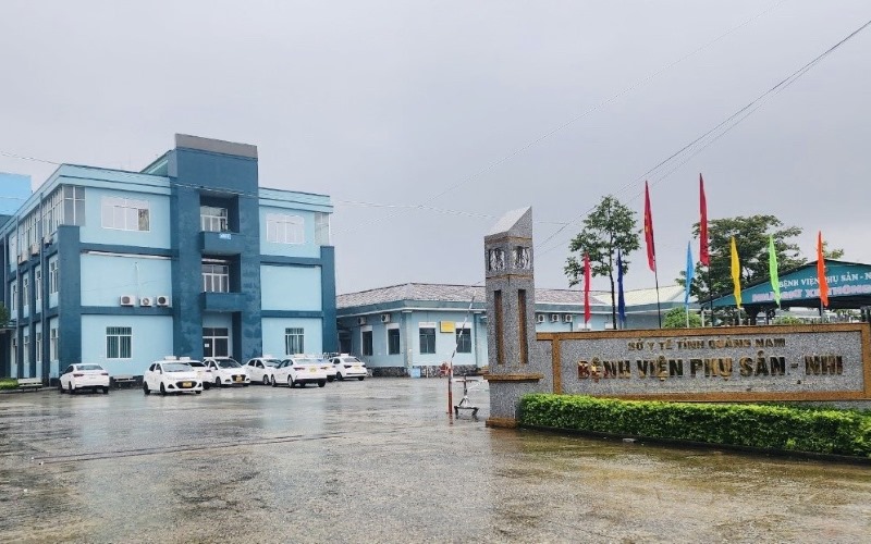 Bệnh viện Phụ sản - Nhi Quảng Nam, nơi xảy ra vụ việc bé trai 4 tuổi tử vong sau 2 ngày nhập viện điều trị với chẩn đoán ban đầu là viêm ruột. Ảnh Hoàng Bin.