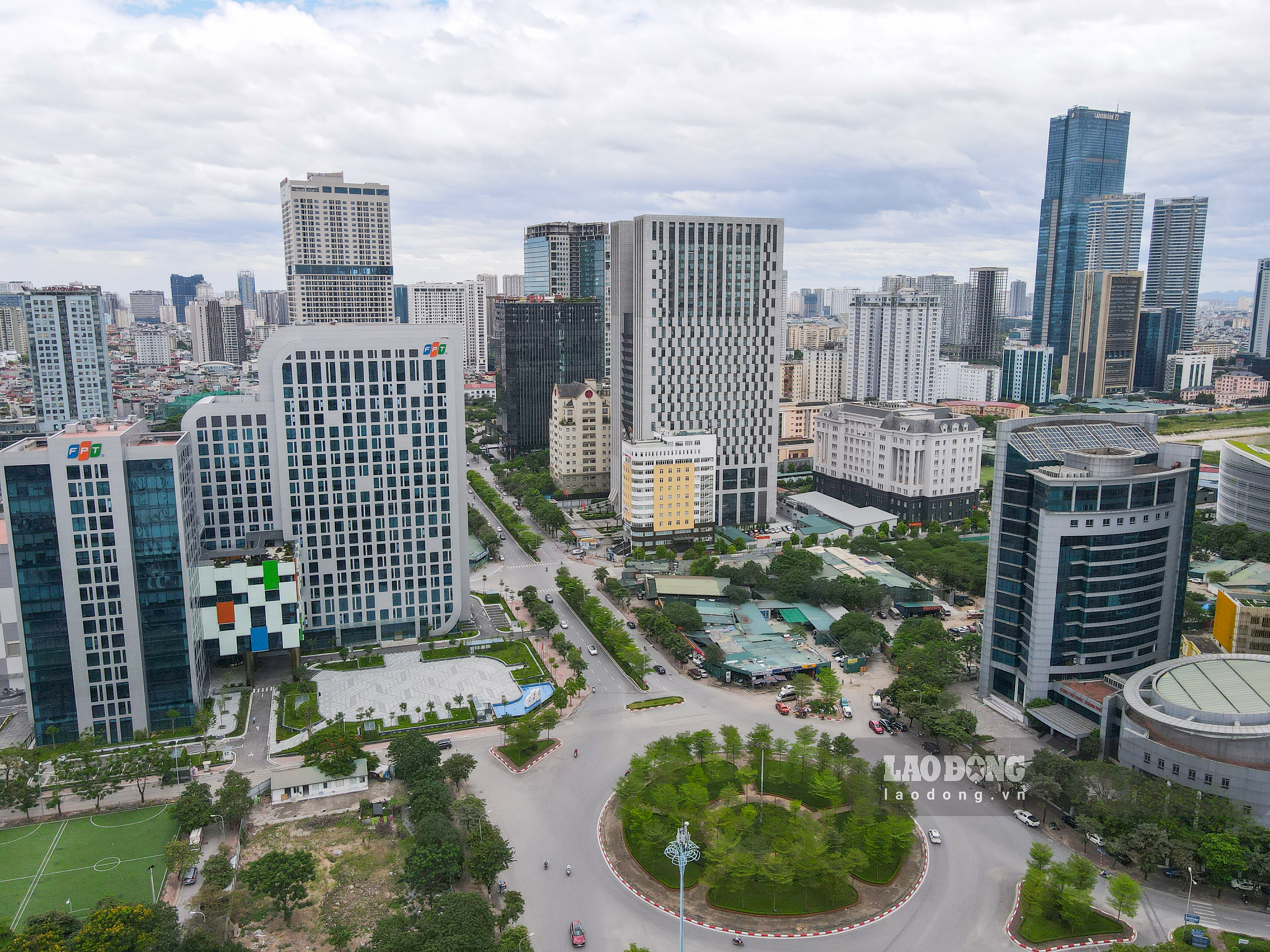  Giá chung cư vẫn neo ở ngưỡng cao dù thị trường bất động sản khá trầm lắng. Ảnh: Phan Anh