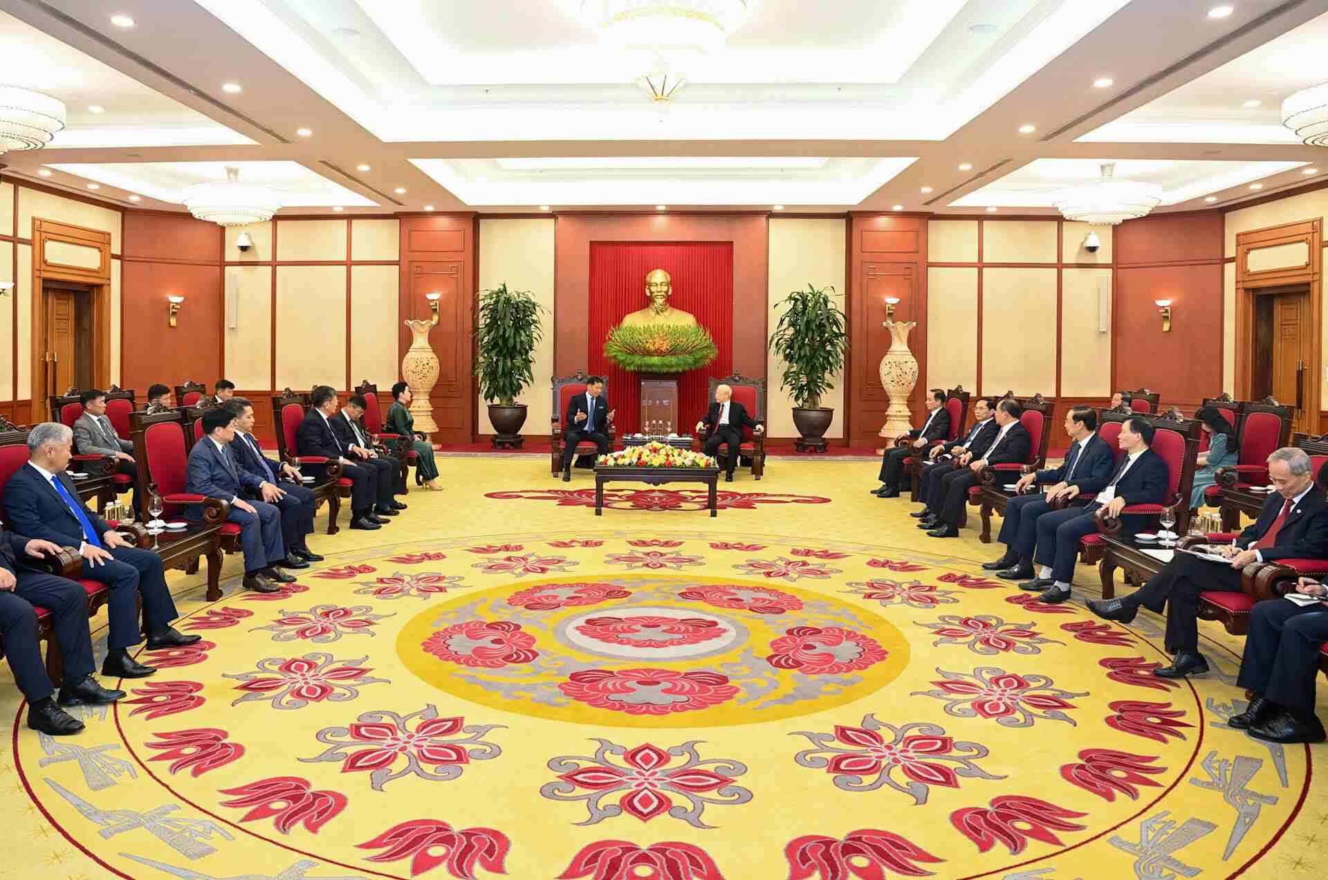 Tổng thống Ukhnaagiin Khurelsukh nhấn mạnh mong muốn sẽ cùng Việt Nam đưa quan hệ hai nước lên tầm cao mới. Ảnh: Hải Nguyễn
