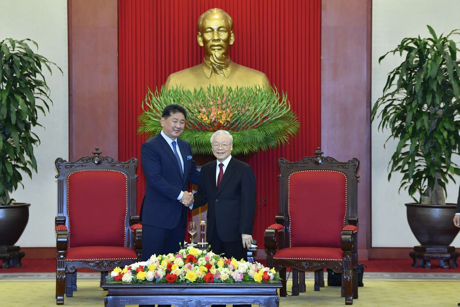 Tổng Bí thư Nguyễn Phú Trọng bày tỏ tin tưởng, chuyến thăm của Tổng thống Ukhnaagiin Khurelsukh sẽ góp phần đẩy mạnh hơn nữa quan hệ hữu nghị truyền thống Việt Nam - Mông Cổ. Ảnh: Hải Nguyễn