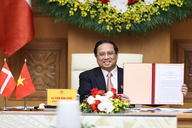 Thủ tướng Chính phủ Phạm Minh Chính và Thủ tướng Đan Mạch Mette Frederiksen đã thông qua tuyên bố thiết lập quan hệ Đối tác chiến lược Xanh. Ảnh: VGP