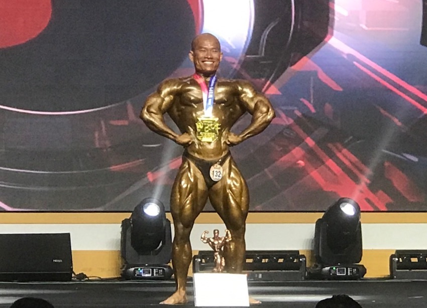 Lực sĩ Hồ Huy Bình giành huy chương vàng hạng 70kg nam. Ảnh: FBNV