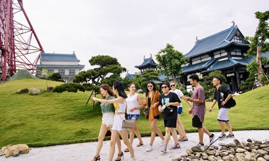 Nhiều hoạt động vui chơi giải trí ở công viên Rồng (Hạ Long) sẽ thu hút sự quan tâm của giới trẻ. Ảnh: Hà