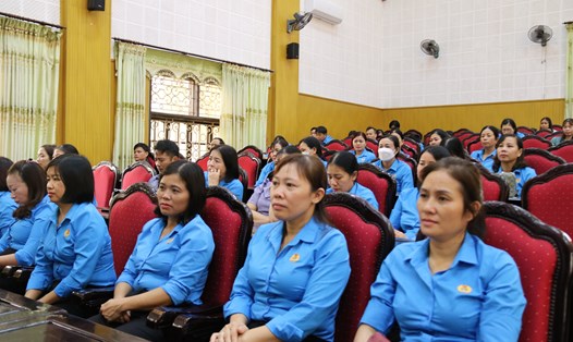 Các đại biểu dự hội nghị triển khai nội dung do LĐLĐ huyện Đông Hưng tổ chức. Ảnh: Bá Mạnh