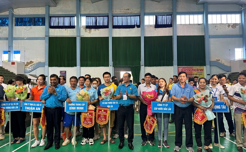 Các vận động viên về tham dự Hội thao do Công đoàn ngành Giao thông Vận tải tỉnh Đắk Lắk tổ chức. Ảnh: Bảo Trung