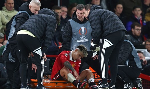 Những chấn thương của các trụ cột hàng thủ khiến Man United tan nát. Ảnh: AFP