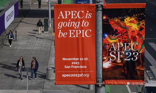 Quảng bá APEC trên đường phố San Francisco ngày 9.11. Ảnh: AFP