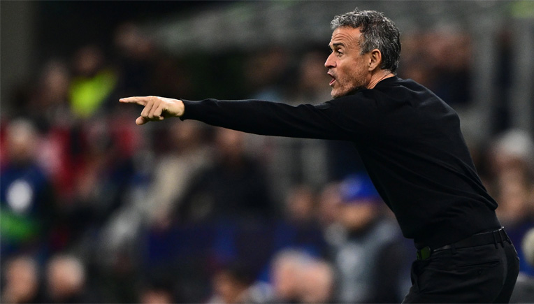 Huấn luyện viên Enrique suýt làm mất lòng ngôi sao số 1 là Mbappe. Ảnh: CLB PSG