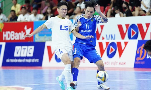 Sahako (áo xanh) và Thái Sơn Nam hoà nhau 0-0. Ảnh: Thanh Vũ