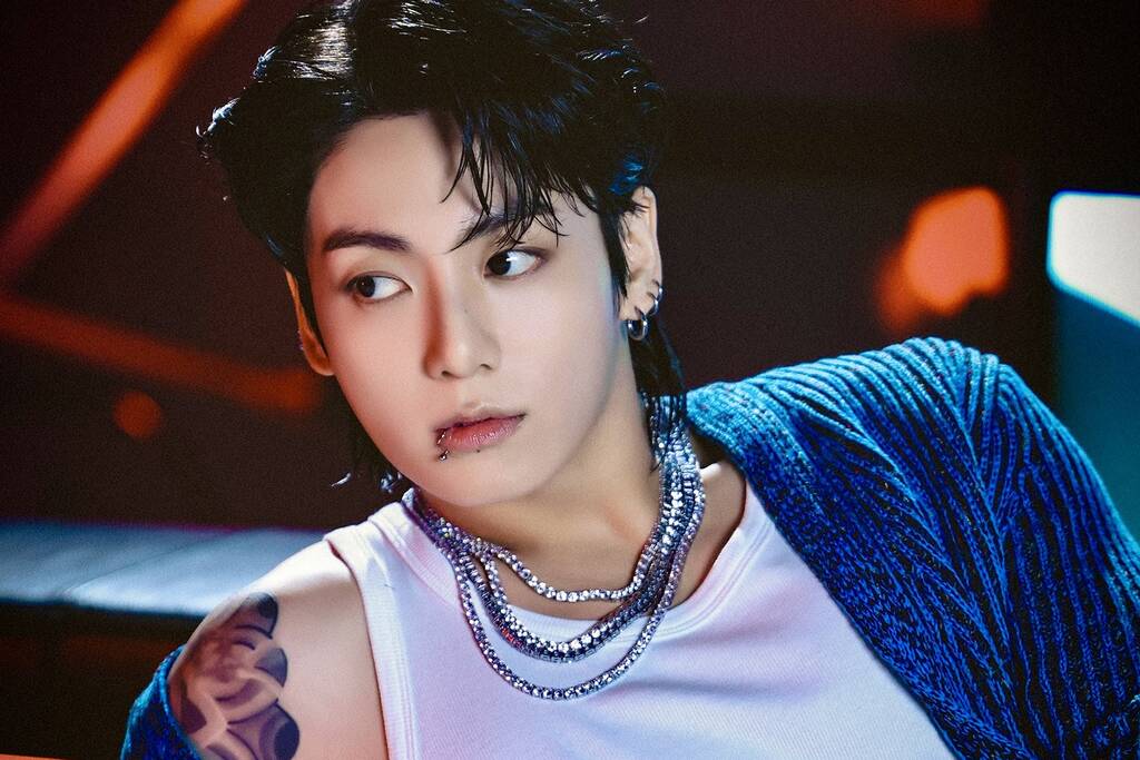 Nữ nghệ sĩ xăm dính tin hẹn hò Jungkook (BTS): Để tóc dài xinh và sexy bất  ngờ, chính thức lên tiếng sau khi bị 