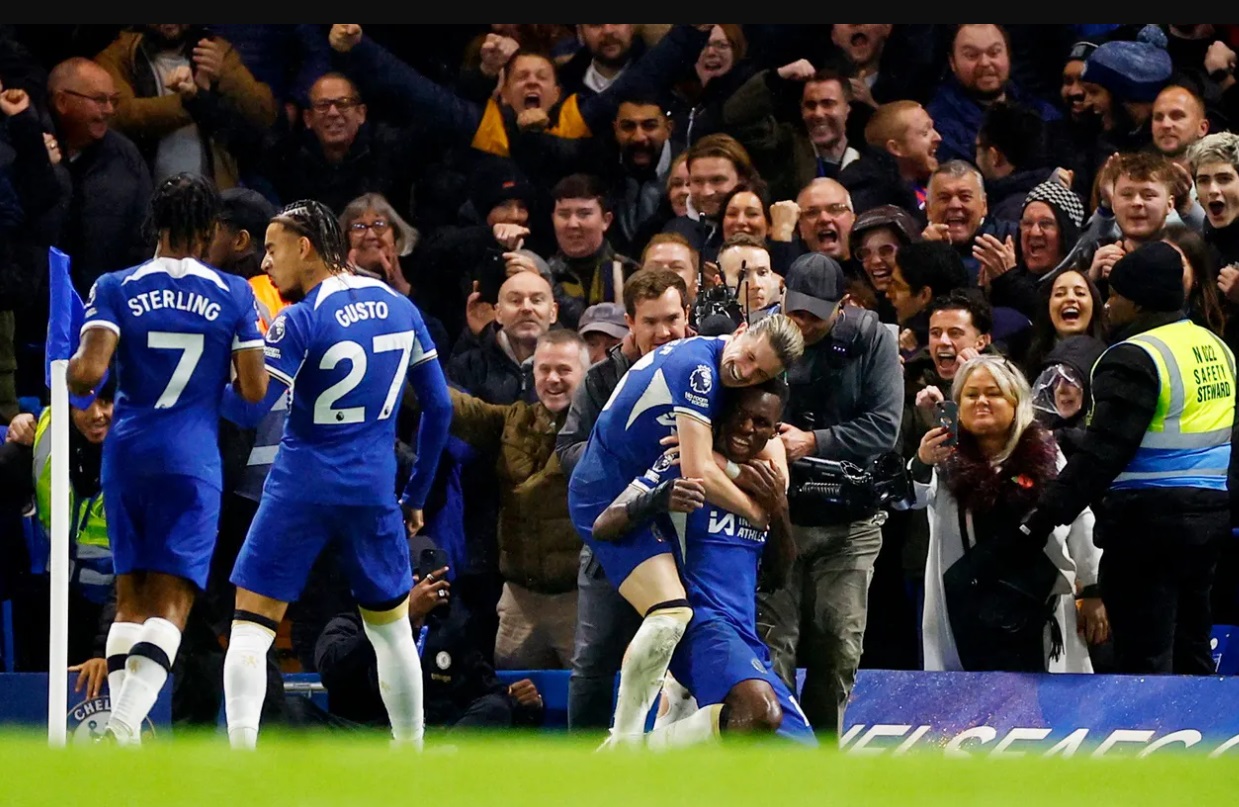 Chelsea đã có những nỗ lực tuyệt vời để khiến Man City phải chia điểm trong trận cầu 8 bàn thắng. Ảnh: EPL