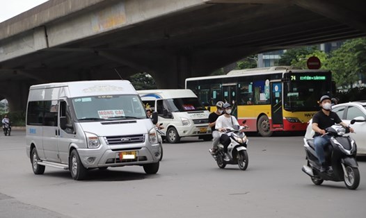 Nhiều xe hợp đồng ở Hà Nội vi phạm tốc độ. Ảnh minh hoạ: Hải Đăng