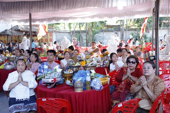 Chùa Bồ đề là ngôi nhà chung, nơi quy tụ sự đoàn kết và hướng về quê hương của cộng đồng người Việt tại tỉnh Khammuane nói chung và Lào nói riêng. Ảnh: Thanh Hà